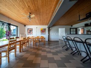 Prodej rodinného domu, Trhové Sviny, 379 m2