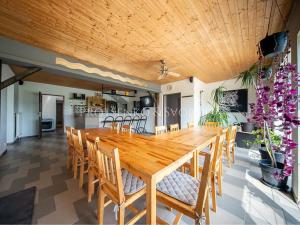 Prodej rodinného domu, Trhové Sviny, 379 m2