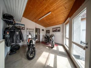 Prodej rodinného domu, Trhové Sviny, 379 m2