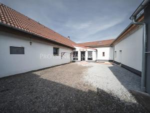 Prodej rodinného domu, Trhové Sviny, 379 m2