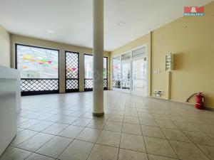 Pronájem obchodního prostoru, Uherské Hradiště, Masarykovo náměstí, 50 m2