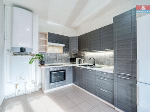 Pronájem bytu 2+kk, Stříbro, Husova, 65 m2