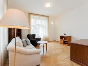 Pronájem bytu 3+1, Praha - Vinohrady, Chorvatská, 137 m2