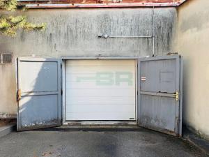 Prodej garážového stání, Praha - Řepy, Laudova, 11 m2