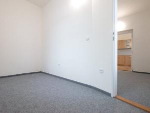 Pronájem bytu 2+1, Liberec - Liberec XIV-Ruprechtice, Zákopnická, 39 m2