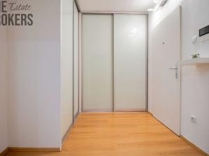Pronájem bytu 2+kk, Praha - Troja, Hnězdenská, 39 m2