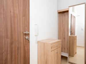 Pronájem bytu 2+kk, Praha - Vysočany, Pod Harfou, 55 m2