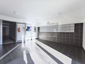 Pronájem bytu 1+kk, Praha - Modřany, Vorařská, 55 m2