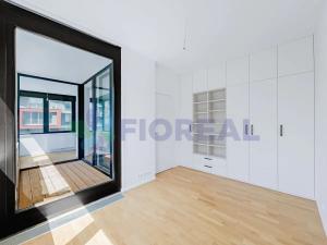 Pronájem bytu 2+kk, Praha - Libeň, Zenklova, 66 m2