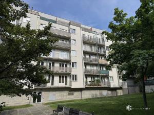 Pronájem bytu 1+kk, Praha - Strašnice, Názovská, 38 m2