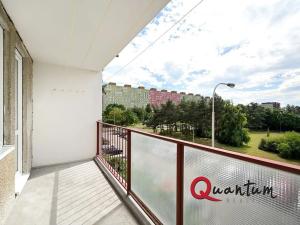 Pronájem bytu 1+kk, Praha - Troja, Svídnická, 26 m2