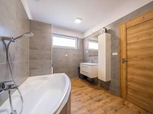 Prodej rodinného domu, Mutěnice, U Obory, 162 m2