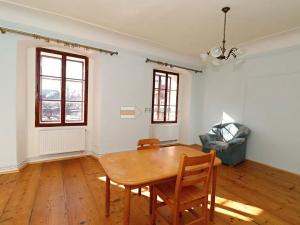 Pronájem bytu 1+kk, Uhlířské Janovice, Václavské náměstí, 26 m2