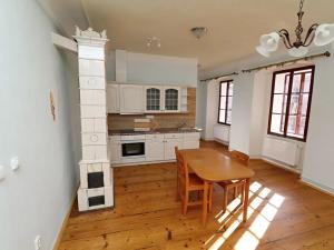 Pronájem bytu 1+kk, Uhlířské Janovice, Václavské náměstí, 26 m2