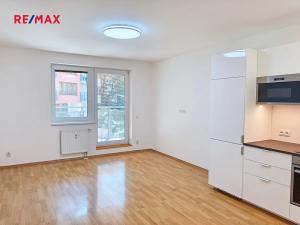 Prodej bytu 2+kk, Praha - Libeň, V zahradách, 60 m2