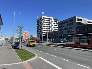 Pronájem bytu 2+kk, Praha - Hloubětín, Poděbradská, 55 m2