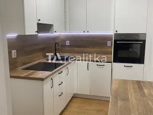 Pronájem bytu 2+kk, Ostrava, Klicperova, 40 m2