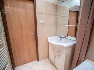 Prodej bytu 2+kk, Praha - Libeň, Čihákova, 46 m2