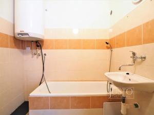 Pronájem bytu 3+1, Králova Lhota, 72 m2