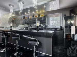Prodej obchodního prostoru, Zeleneč, Jitrocelová, 150 m2