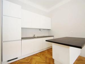 Pronájem bytu 4+1, Praha - Smíchov, Kořenského, 124 m2