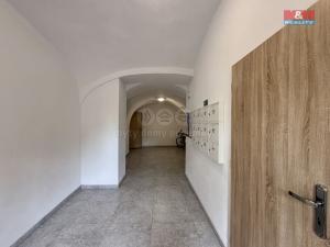 Pronájem bytu 1+kk, Třebechovice pod Orebem, Masarykovo náměstí, 41 m2