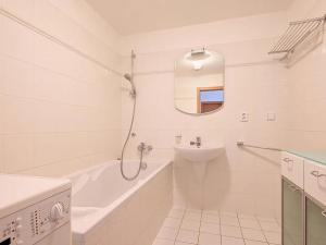 Pronájem bytu 4+kk, Praha - Kunratice, V Zeleném údolí, 100 m2