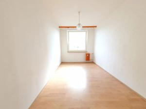 Pronájem bytu 3+1, Praha - Modřany, Pirinská, 77 m2