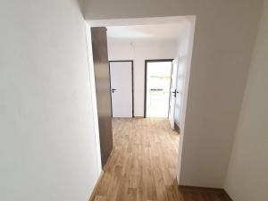 Pronájem bytu 3+1, Praha - Modřany, Pirinská, 77 m2