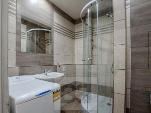 Pronájem bytu 1+kk, Praha - Háje, Hlavatého, 27 m2