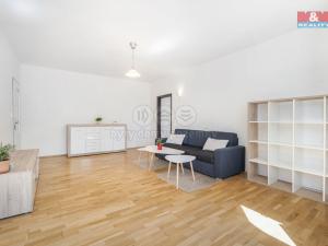 Prodej bytu 2+1, Kosmonosy, Jizerská, 67 m2