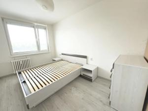 Pronájem bytu 2+kk, Praha, 48 m2