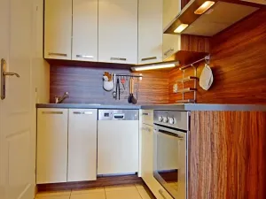 Pronájem bytu 2+kk, Praha - Troja, Hnězdenská, 51 m2
