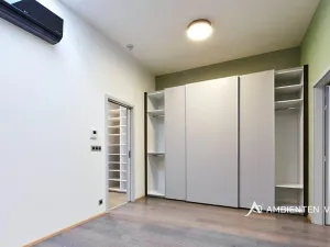 Pronájem bytu 2+kk, Brno, Jakubská, 78 m2