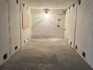 Pronájem garáže, Praha - Troja, Písečná, 18 m2
