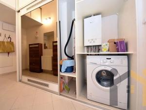 Pronájem bytu 2+kk, Praha - Košíře, Vrchlického, 51 m2