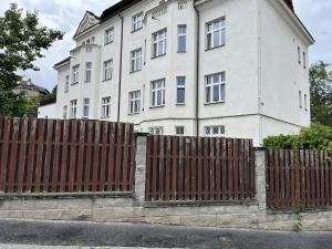 Pronájem bytu 2+1, Praha - Nusle, V luhu, 59 m2