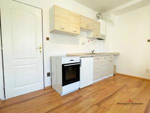 Pronájem bytu 1+1, Praha - Libeň, Za vodárnou, 30 m2