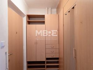 Pronájem bytu 1+1, Karviná - Hranice, Bratr. Veverkových, 34 m2