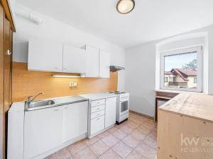 Prodej vícegeneračního domu, Zálezly, 900 m2