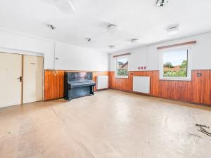 Prodej vícegeneračního domu, Zálezly, 900 m2