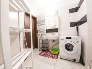 Pronájem bytu 1+kk, Praha - Nusle, Bartoškova, 39 m2