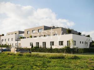 Prodej bytu 1+kk, Praha - Satalice, Za Novákovou zahradou, 30 m2