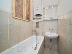Prodej bytu 3+1, Praha - Karlín, Sokolovská, 94 m2