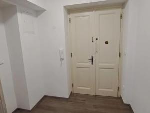 Pronájem bytu 2+1, Praha - Krč, U strže, 91 m2