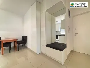 Prodej bytu 4+kk, Novalja, Chorvatsko, 69 m2