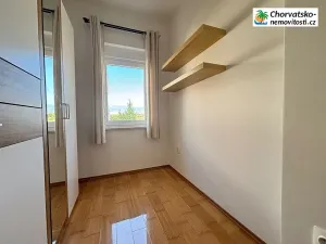 Prodej bytu 4+kk, Novalja, Chorvatsko, 69 m2