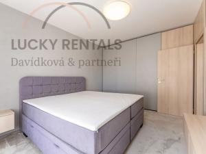 Pronájem bytu 2+kk, Praha - Modřany, Zlochova, 56 m2