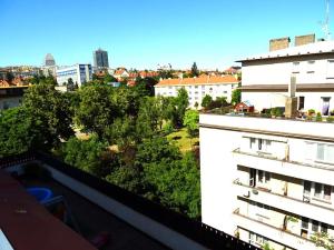 Pronájem bytu 1+1, Praha - Vršovice, 28. pluku, 42 m2