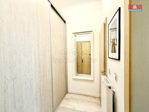 Pronájem bytu 2+kk, Praha - Nové Město, Navrátilova, 41 m2